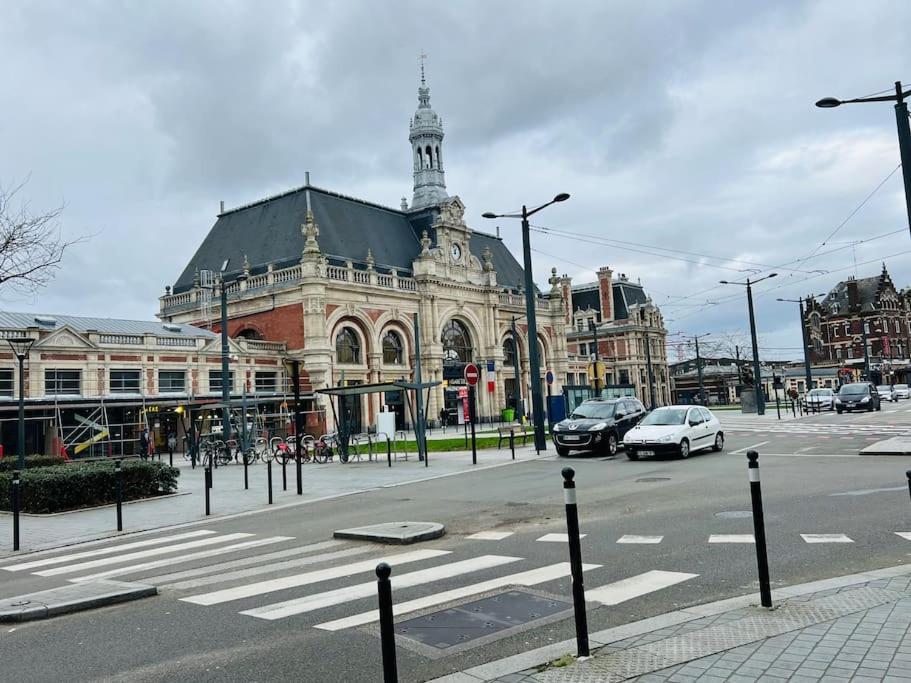 Apt Des Artistes, 3 Min A Pied Gare Et Centre Valenciennes Esterno foto