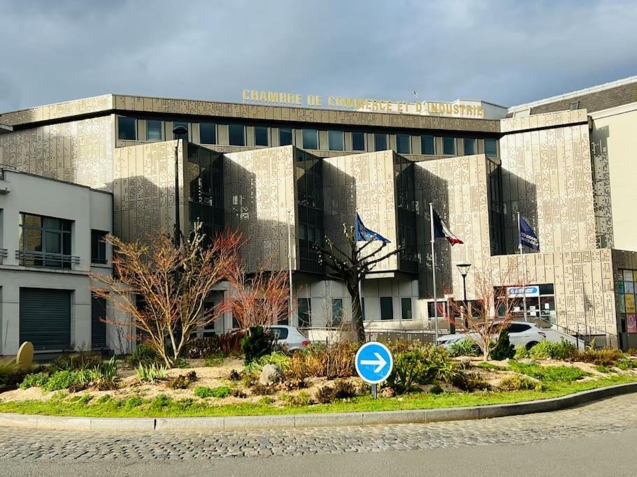 Apt Des Artistes, 3 Min A Pied Gare Et Centre Valenciennes Esterno foto